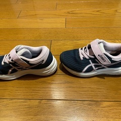 asics キッズ　スニーカー17.0cmの画像