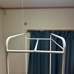 ハンガーラックの画像