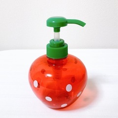 【いちご柄大好きさん必見！】いちごシリーズ（ゴミ箱、片手桶、バスケット、フタ付き小物ケース、ソープディスペンサー）の画像