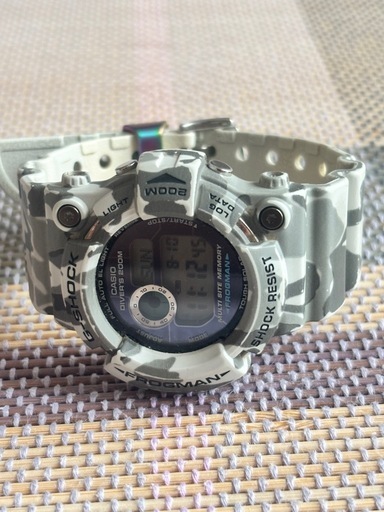 カシオ G-SHOCK GW-200CF 迷彩モデルのブラジリアン フロッグマン 200m