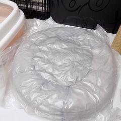 【未使用品】キャット用ケージ　BriSunshine FY291R　猫用ケージ　3段式　ハンモック・爪とぎ・トイレ付　109x109x49cm　【非対面取引です】の画像