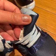 キッズスニーカー　ネイビー 17.0EEの画像