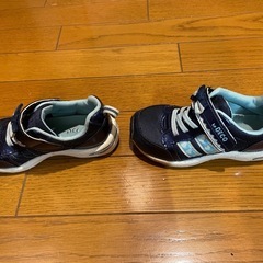 キッズスニーカー　ネイビー 17.0EEの画像