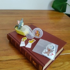 Happyくじ トムとジェリー『さかなのふりをして踊るジェリー』ミニフィギュア セットの画像