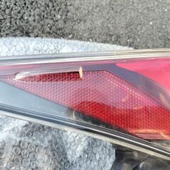 プリウス50前期テールランプの画像