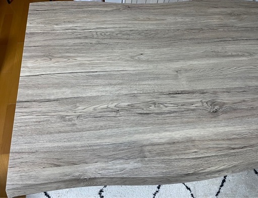 ダイニングテーブル　※チェアはありません