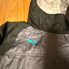 PUMAウィンドブレーカー上下の画像