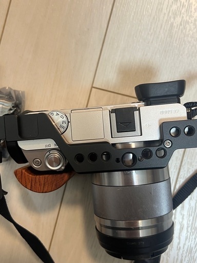 SONY α6000 本体 + 50mm F1.8 レンズ 