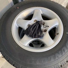 ハイエースアルミホールとタイルの画像