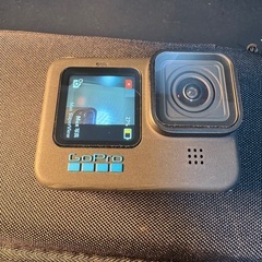 GoPro HERO10 アクセサリーセット（バッテリー4個・ケース付き）の画像