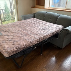 3人掛けソファーベッドの画像