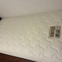 シングルベッドフレーム＆マッドセッド　再々値下げしましたの画像