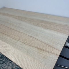 IKEAダイニングテーブルLISABOの画像