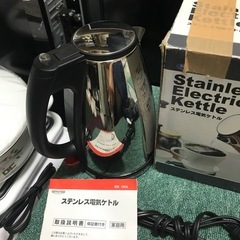 ステンレス電気ケトルの画像