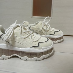 【新品未使用】AIR スニーカー 厚底 韓国 靴 24〜25cm の画像