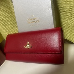 ヴィヴィアンウエストウッド　赤財布の画像