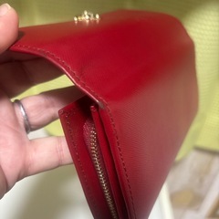 ヴィヴィアンウエストウッド　赤財布の画像