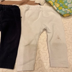 ユニクロUNIQLO 裏起毛パンツ80㎝　2枚の画像