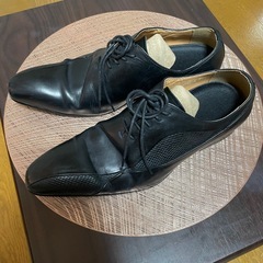 本革ビジネスシューズ黒外羽根40使用感ありメンズの画像