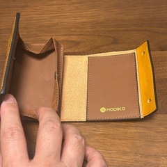 MODIKO 二つ折り財布の画像