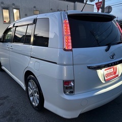 🉐トヨタアイシス❣️プラタナP❣️７人３列シート❣️オートスライドドア❗️バックカメラ❗️車検付きすぐ乗れます❗️機関絶好調‼️車体磨き済み‼️めちゃくちゃ綺麗‼️燃費良好‼️の画像