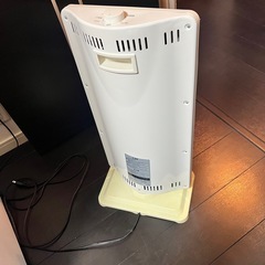 NITORI ニトリ 家庭用 カーボンヒーター 900Wハロゲンヒーター 首振り NTR4531Wの画像