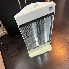 NITORI ニトリ 家庭用 カーボンヒーター 900Wハロゲンヒーター 首振り NTR4531Wの画像