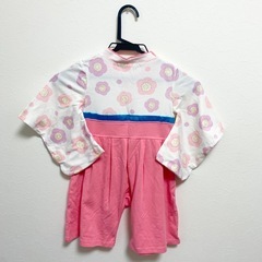 袴ロンパースの画像