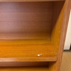 本棚（赤茶色）の画像