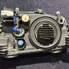 プリウス　ZVW50　　純正フォグランプ　右 　ジャンクの画像