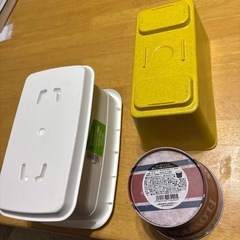 White Garden ミニプランター 白 ・黄色・レトロフラワー入れの画像