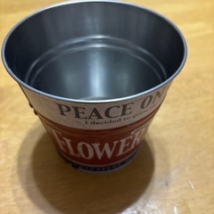 White Garden ミニプランター 白 ・黄色・レトロフラワー入れの画像