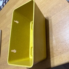 White Garden ミニプランター 白 ・黄色・レトロフラワー入れの画像