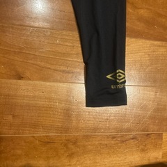 未使用タグ付き　umbro ロングタイツ　サイズMの画像