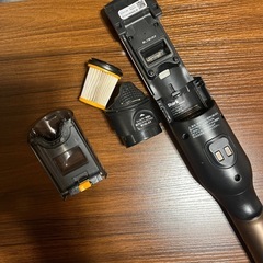 シャークハンディ掃除機バッテリー２つ付きの画像