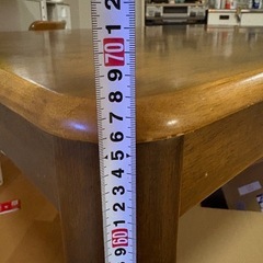 ダイニングテーブルの画像