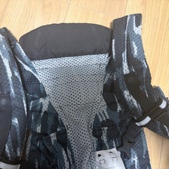 美品　オムニブリーズ　ペイントブラック　使用回数少　抱っこひも ergobabyの画像
