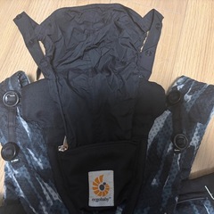 美品　オムニブリーズ　ペイントブラック　使用回数少　抱っこひも ergobabyの画像