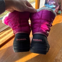 SOREL ピンク 子ども用ブーツ 16cmの画像