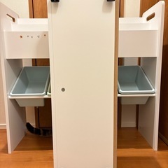 トイザらス　子供用　絵本ラック　本棚　おもちゃ収納の画像