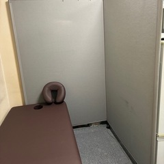 手動回転式昇降整体ベッドの画像