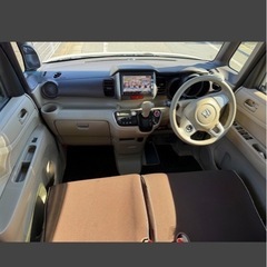 N-BOX 人気パール色の画像