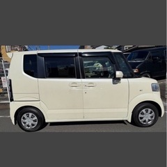 N-BOX 人気パール色の画像