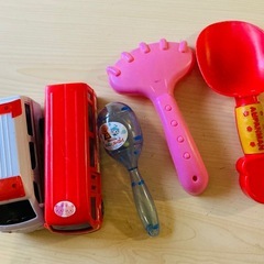 すなあそびおもちゃ　はたらく車　アンパンマンマラカスの画像