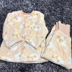 80 もこもこパジャマ2点の画像