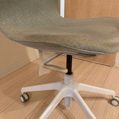 デスクチェア(グリーングレー)の画像