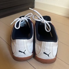 プーマ　フットサルシューズの画像