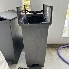 ゴミ箱の画像