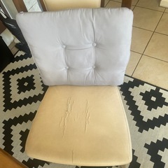 カリモク　ダイニングテーブル　傷有　シール痕有の画像