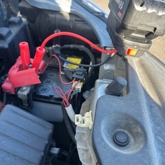 バッテリー上がりのスターターの画像